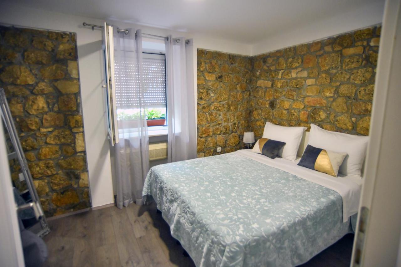Luxury Apartments Petrovac Sinj Exterior photo