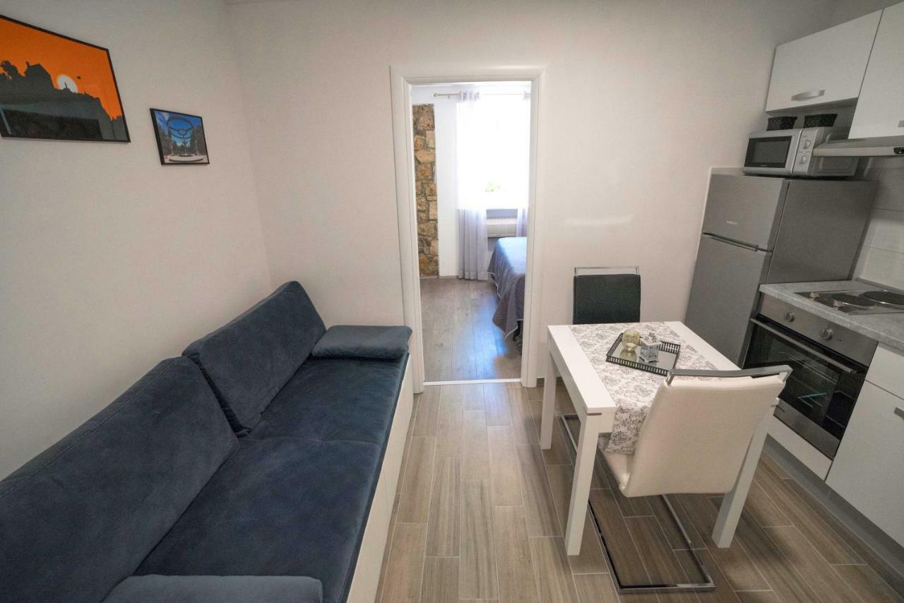 Luxury Apartments Petrovac Sinj Exterior photo